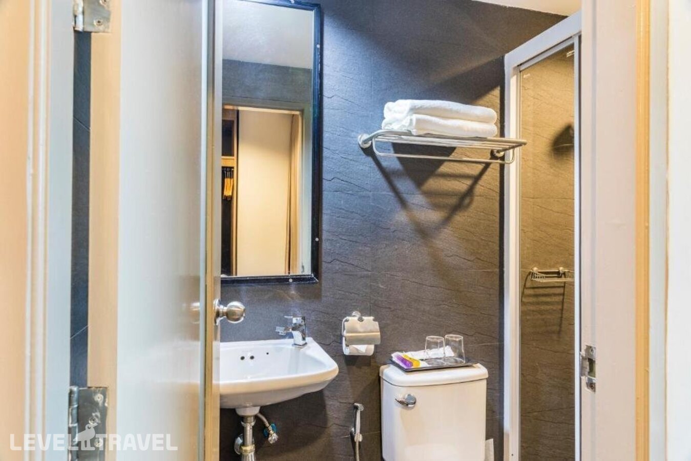 фотографии номера Стандартный номер отеля Livotel Hotel Hua Mak Bangkok в Таиланд(Бангкок) - фото №6