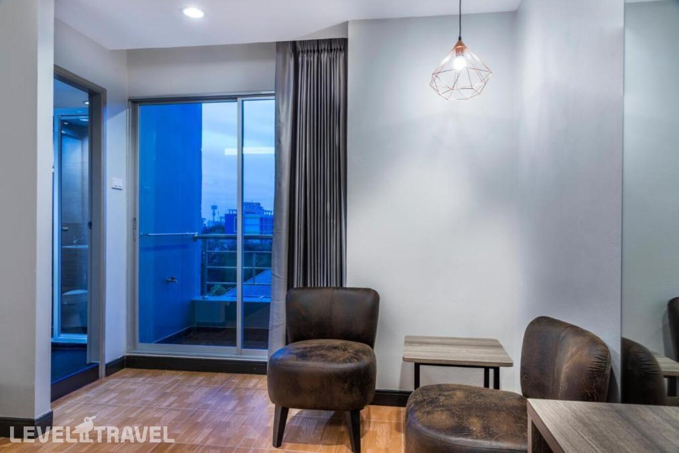 фотографии номера Семейный номер отеля Livotel Hotel Hua Mak Bangkok в Таиланд(Бангкок) - фото №3