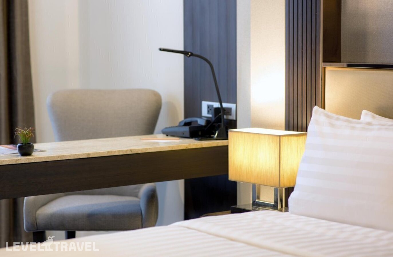 фотографии номера Делюкс отеля SureStay Plus Hotel by Best Western Sukhumvit 2 в Таиланд(Бангкок) - фото №5