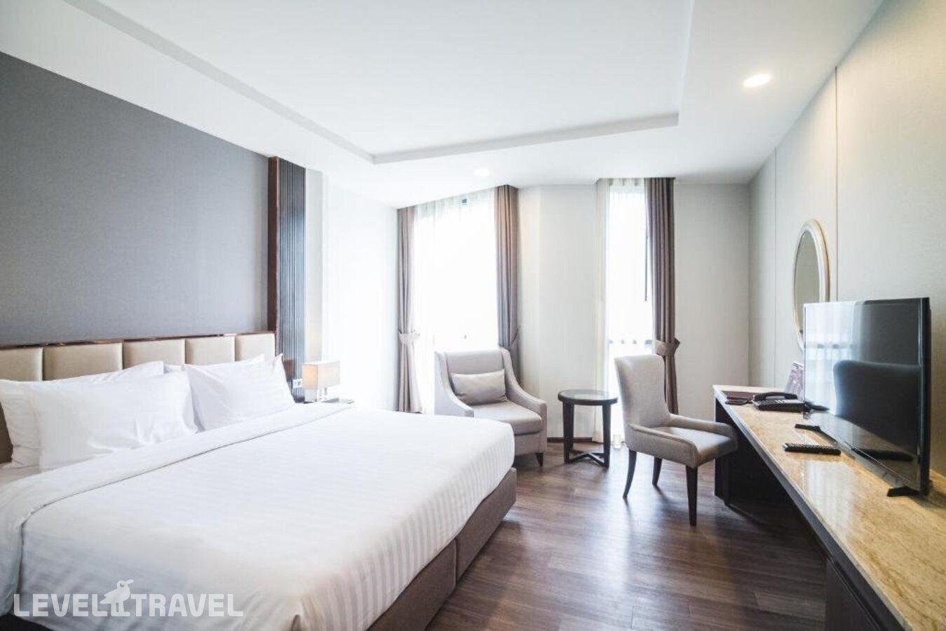 фотографии номера Делюкс отеля SureStay Plus Hotel by Best Western Sukhumvit 2 в Таиланд(Бангкок) - фото №9