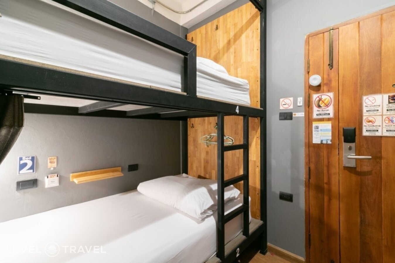 фотографии номера Улучшенный семейный отеля Timber Hostel в Таиланд(Бангкок) - фото №1