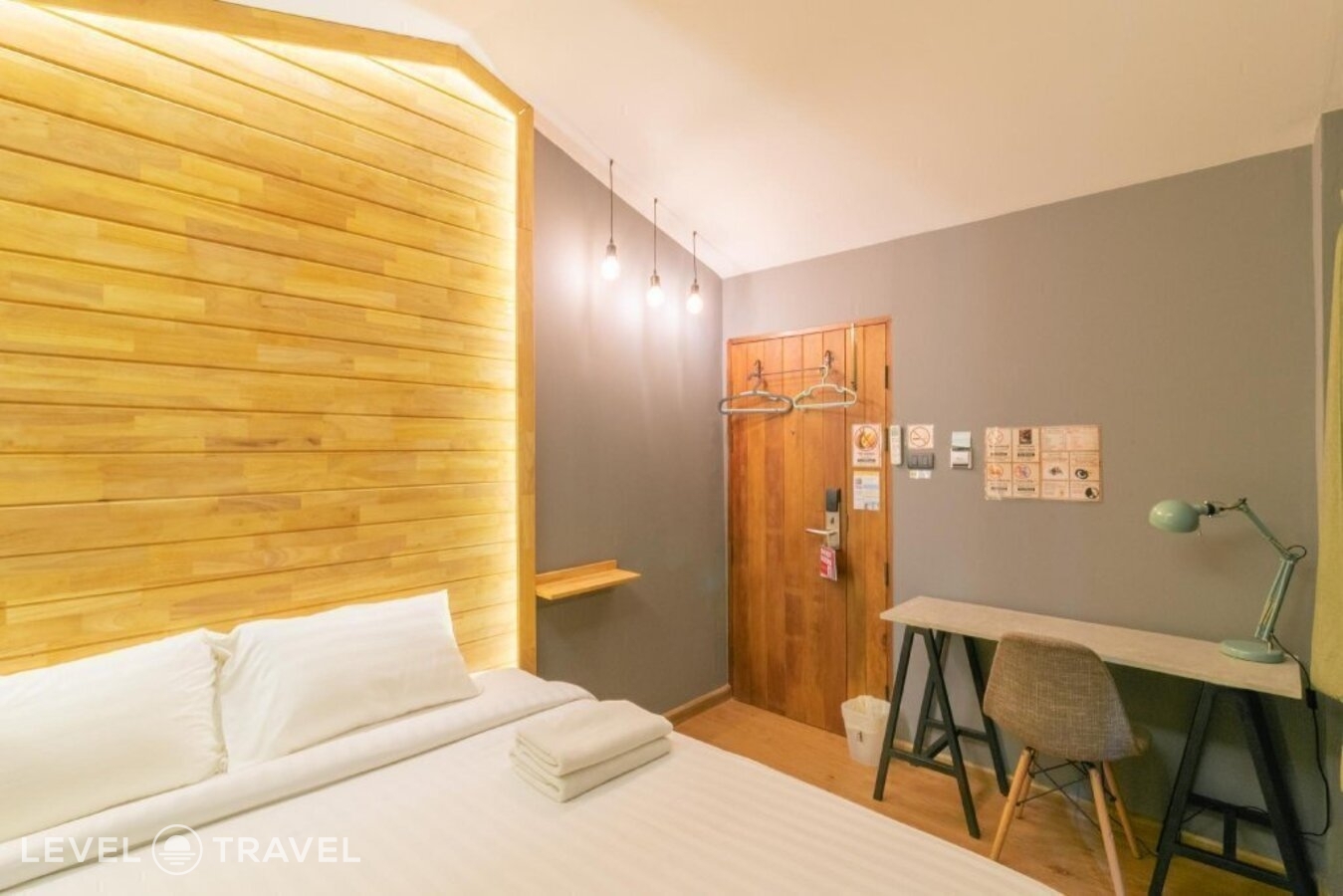 фотографии номера Улучшенный семейный отеля Timber Hostel в Таиланд(Бангкок) - фото №9
