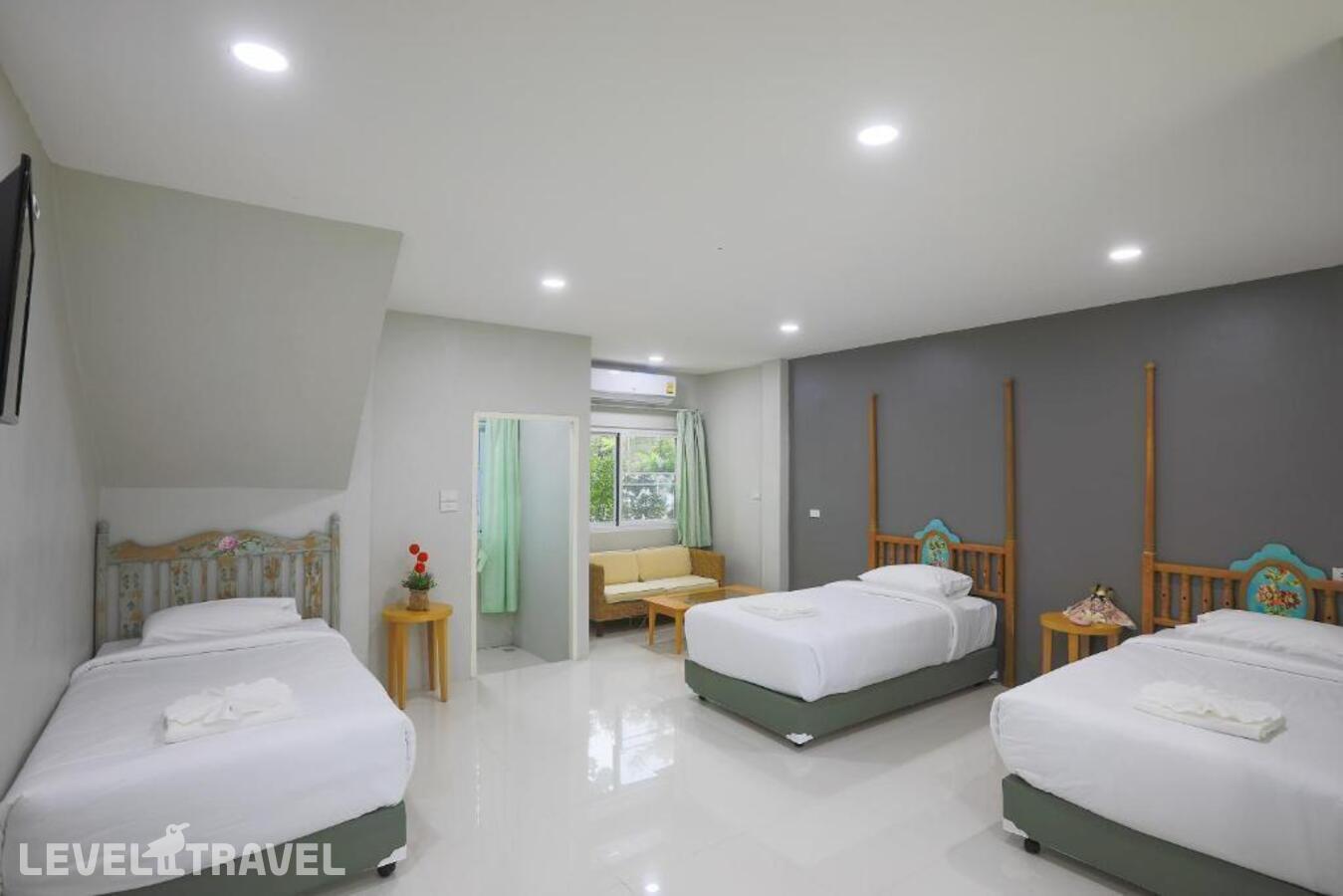 фотографии номера Четырехместный делюкс отеля Phuket Nonnita Boutique Resort в Таиланд(город Пхукет) - фото №5
