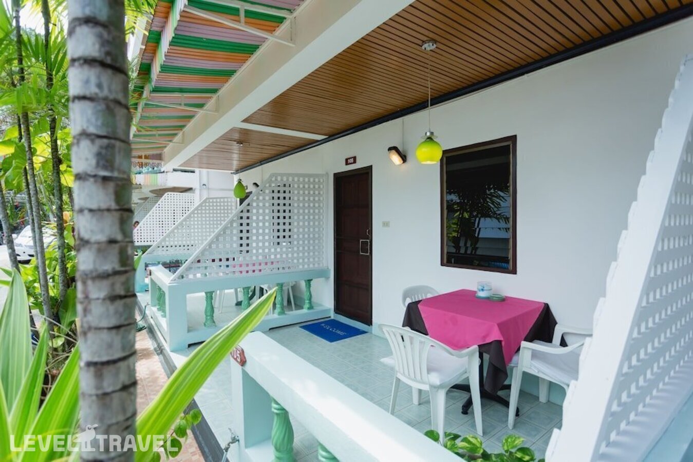 фотографии номера Делюкс с балконом отеля Rabbit Mansion Patong Hotel в Таиланд(Патонг Бич) - фото №9