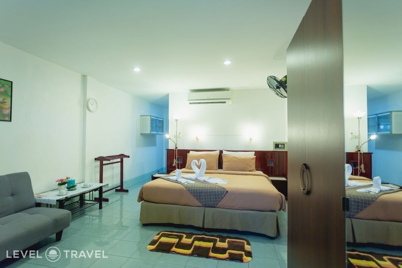 фотографии номера Делюкс с балконом отеля Rabbit Mansion Patong Hotel в Таиланд(Патонг Бич) - фото №19