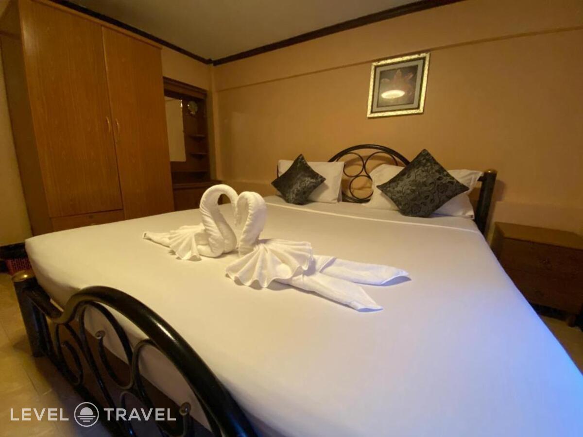 фотографии номера Семейный номер отеля Star Guesthouse в Таиланд(Патонг Бич) - фото №9