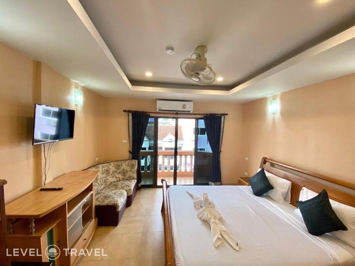 фотографии номера Делюкс с балконом отеля Star Guesthouse в Таиланд(Патонг Бич) - фото №4