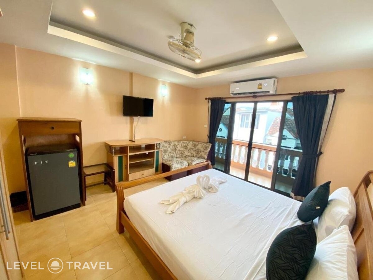 фотографии номера Делюкс с балконом отеля Star Guesthouse в Таиланд(Патонг Бич) - фото №6