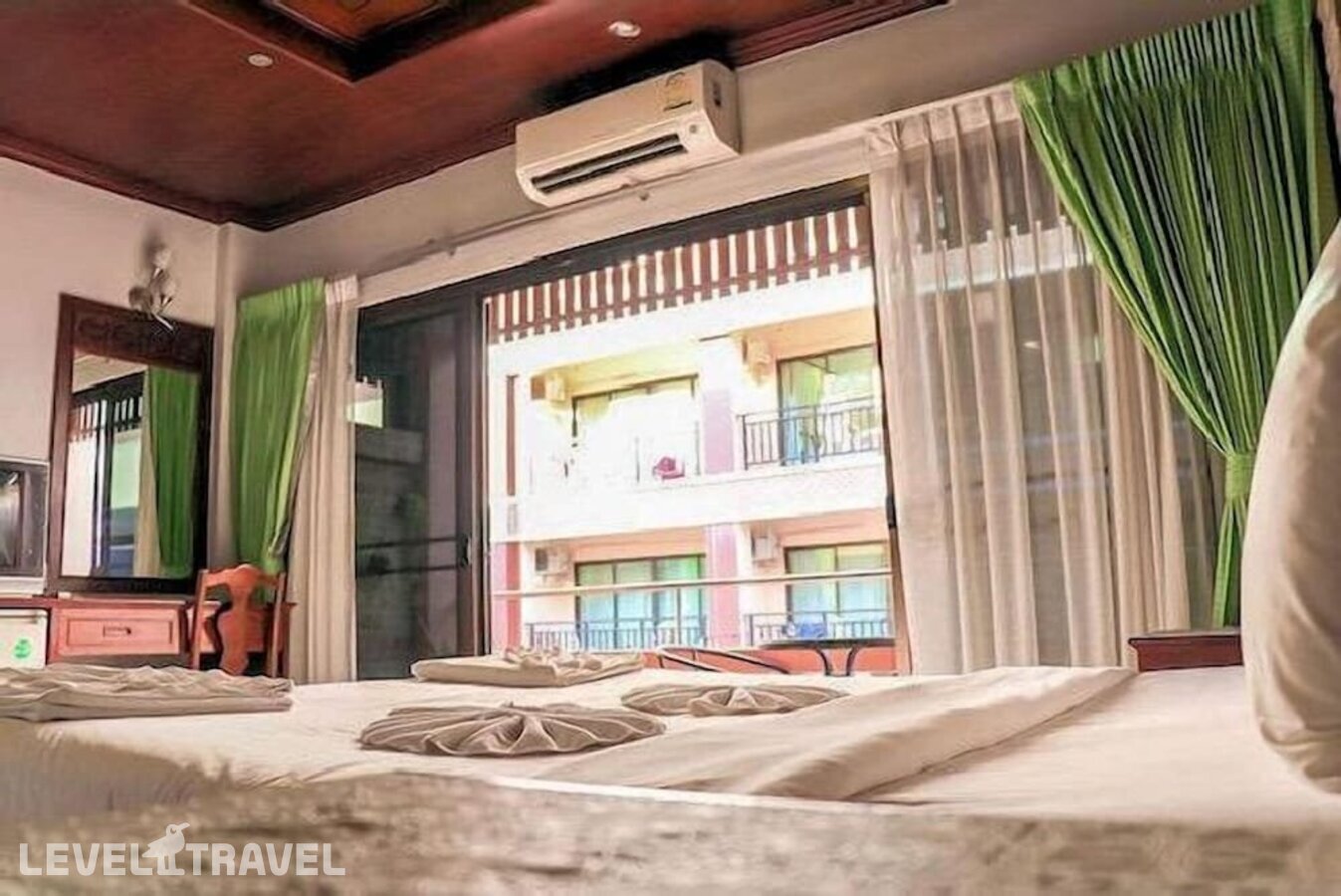 фотографии номера Делюкс с балконом отеля Sue at Cozy Guesthouse в Таиланд(Ката Бич) - фото №12