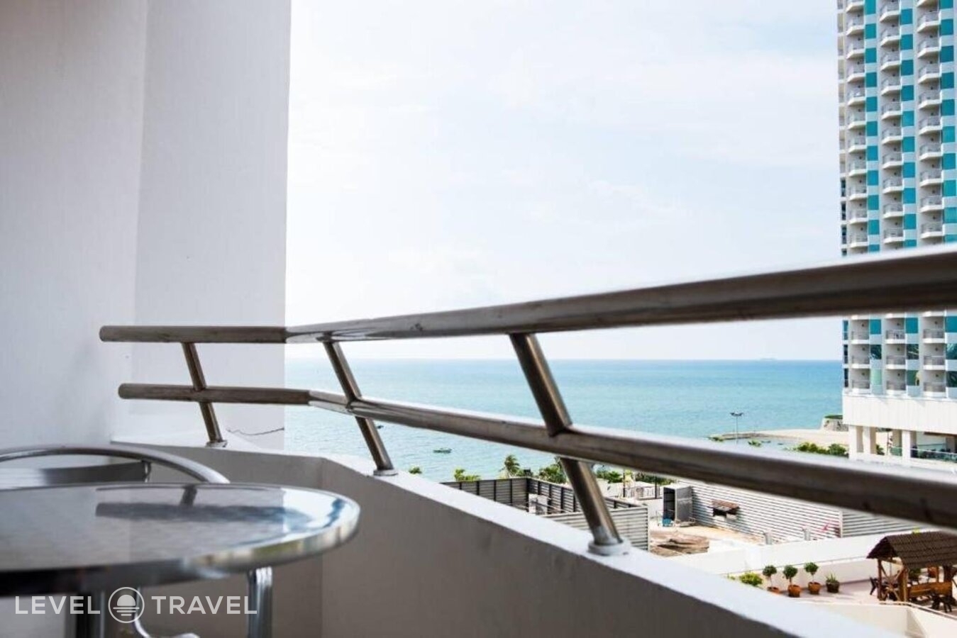 фотографии номера Делюкс отеля Markland Seaside Pattaya в Таиланд(Центральная Паттайя) - фото №3