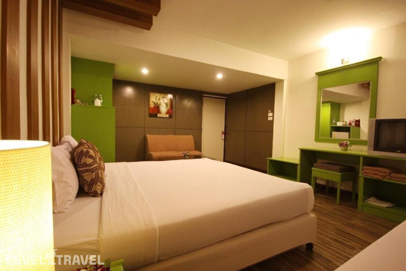 фотографии номера Улучшенный номер отеля Windmill Resort Hotel в Таиланд(Наклуа) - фото №6