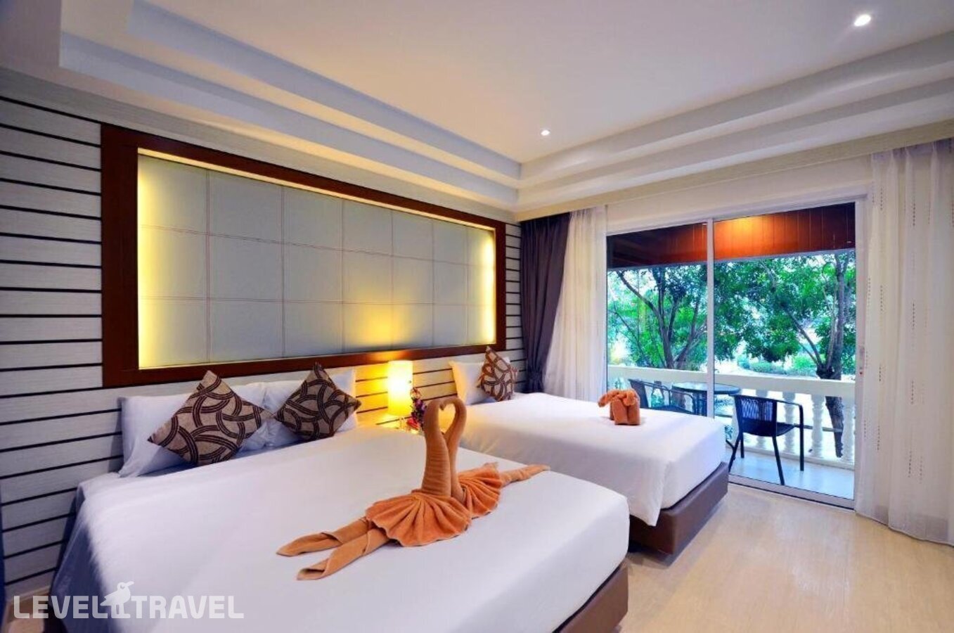 фотографии номера Делюкс отеля Windmill Resort Hotel в Таиланд(Наклуа) - фото №23
