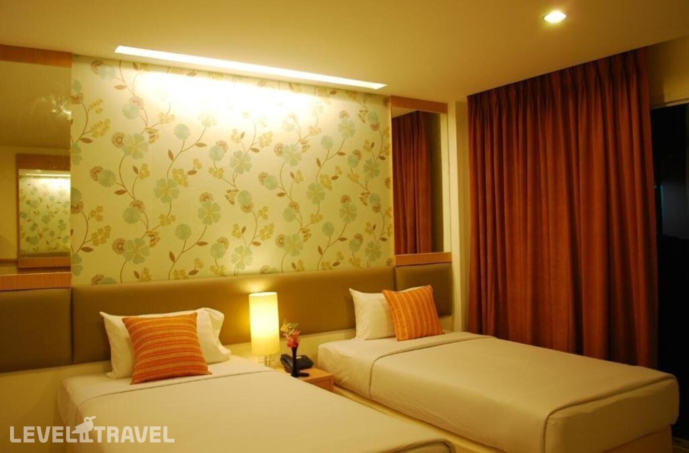 фотографии номера Делюкс отеля Windmill Resort Hotel в Таиланд(Наклуа) - фото №25