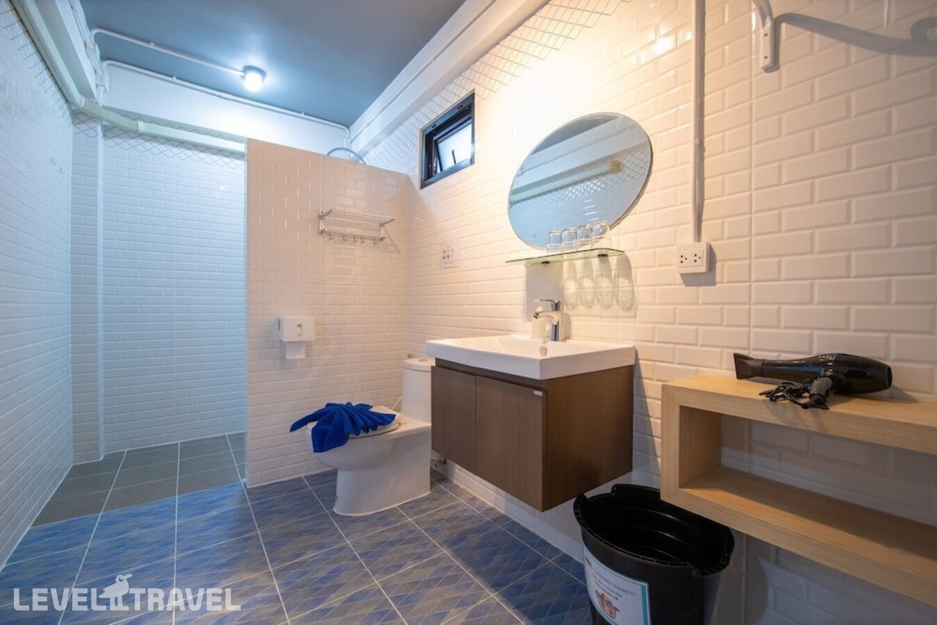 фотографии номера Семейный номер отеля The Rock Samui - Hostel в Таиланд(Рокиз Бич) - фото №8