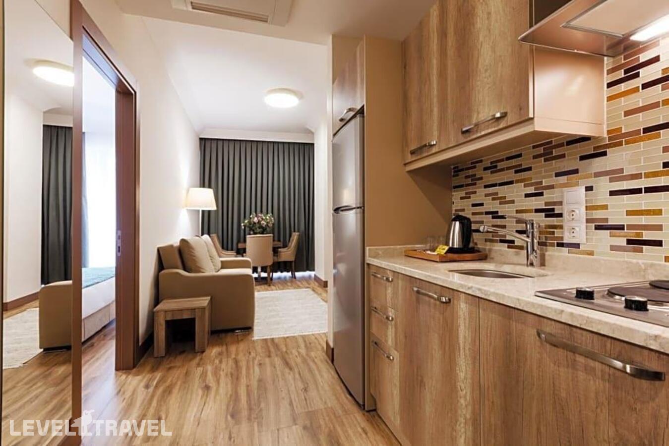 фотографии номера Трехместный номер отеля Mari Suites Hotel в Турция(Кягытхане) - фото №13