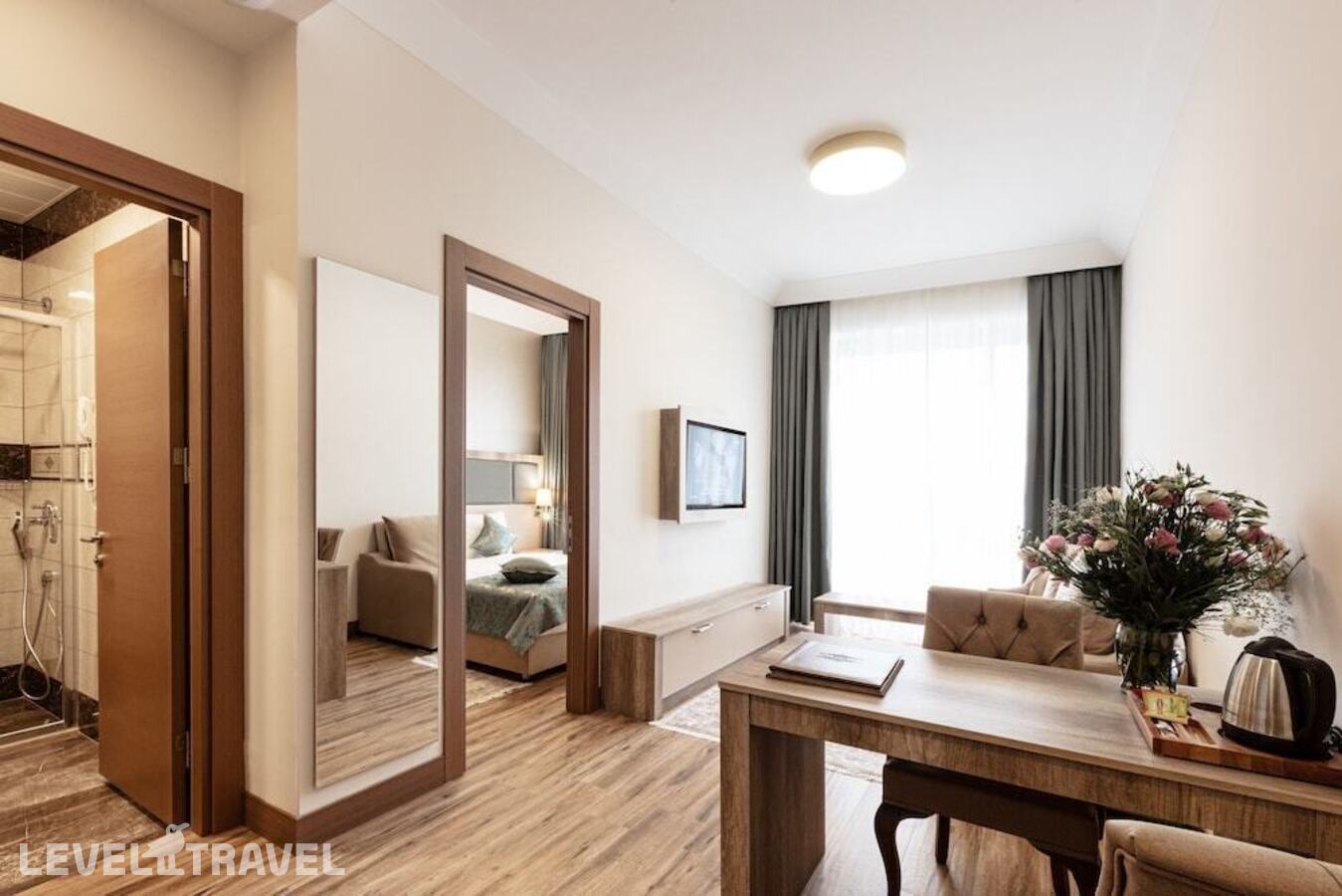 фотографии номера Трехместный номер отеля Mari Suites Hotel в Турция(Кягытхане) - фото №6