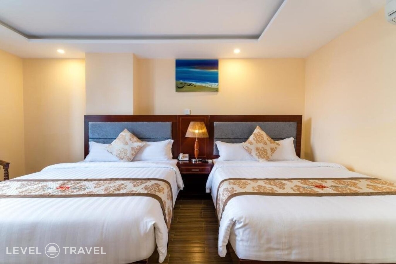фотографии номера Четырехместный делюкс отеля Nhat Minh Hotel and Apartment в Вьетнам(Дананг) - фото №5