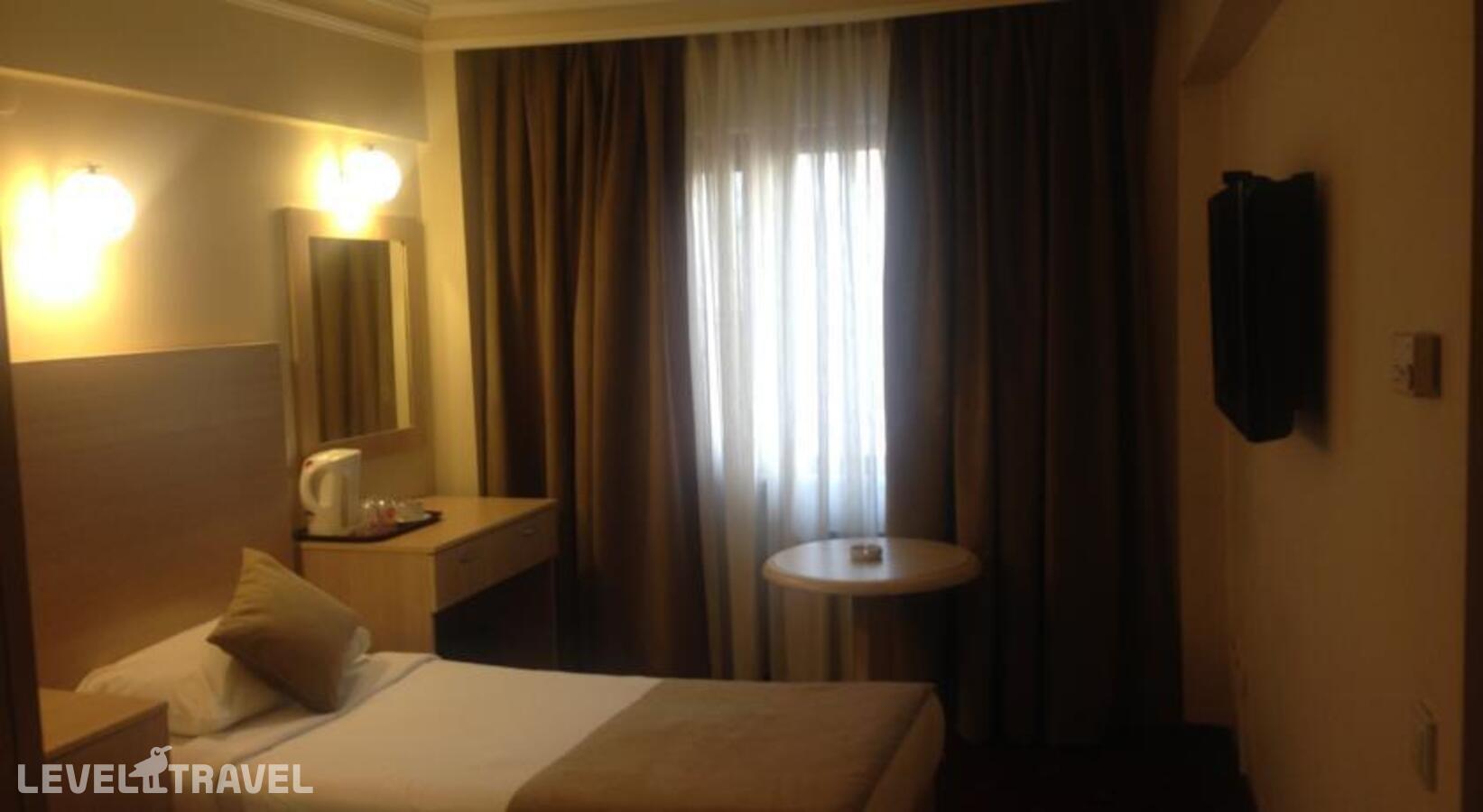 фотографии номера Стандартный номер отеля Buyuk Sahinler Hotel в Турция(Фатих) - фото №3