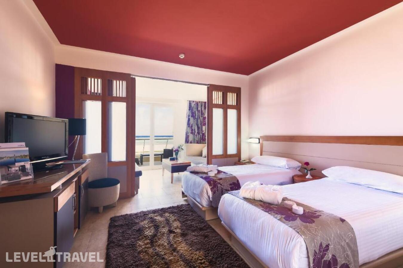 фотографии номера Семейный с боковым видом на море отеля Barcelo Tiran Sharm Hotel в Египет(Шарм-эль-Шейх) - фото №2