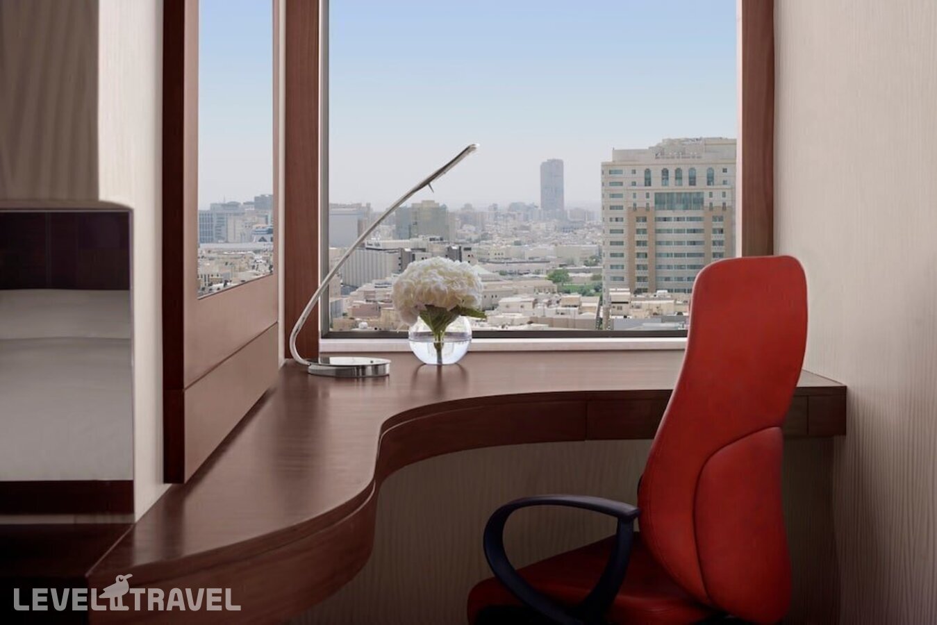 фотографии номера Премиум отеля Crowne Plaza Riyadh Minhal, an IHG Hotel в Саудовская Аравия(Эр-Рияд) - фото №5