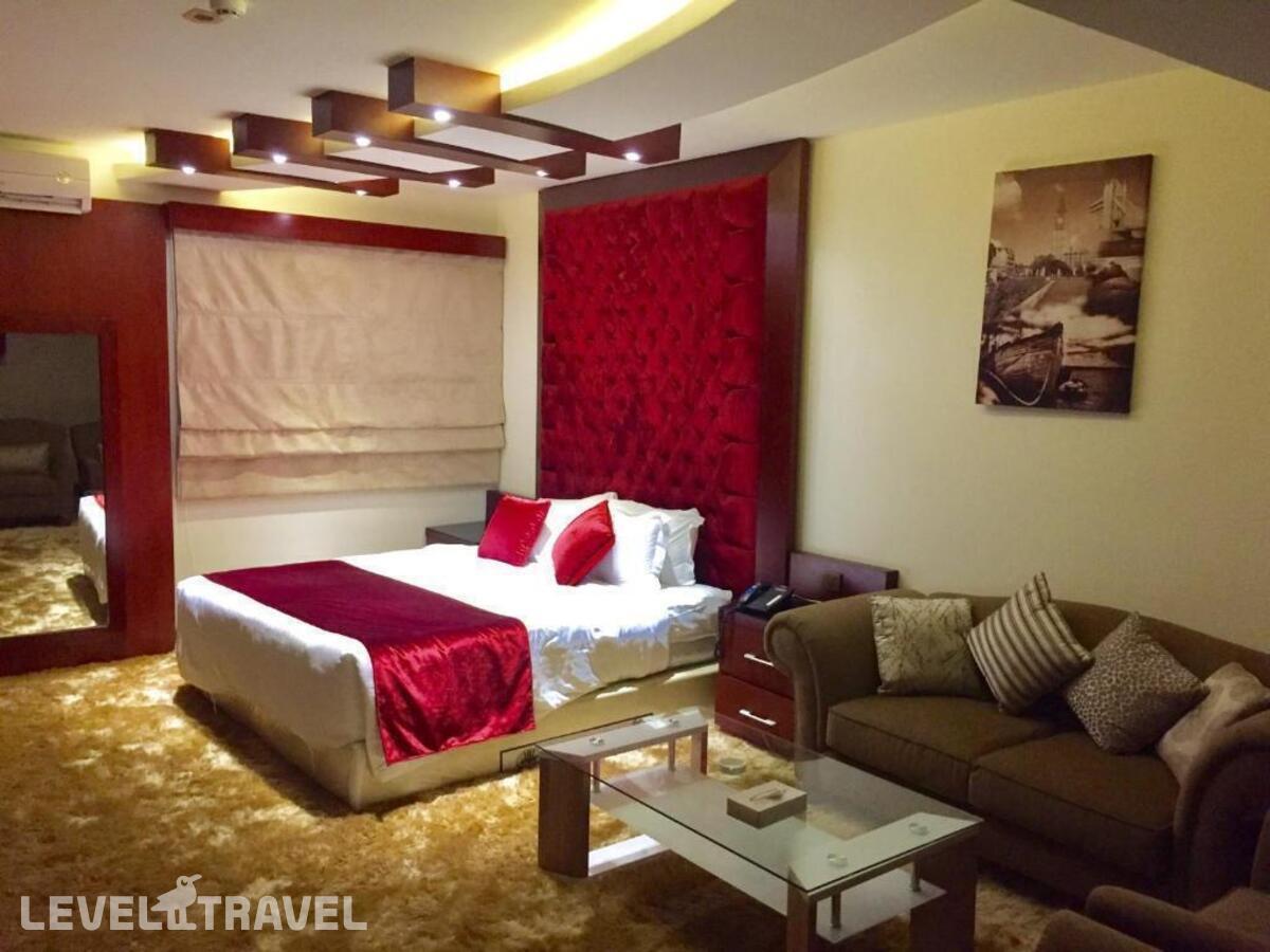 фотографии номера Полулюкс отеля Plaza Inn Olaya Hotel в Саудовская Аравия(Эр-Рияд) - фото №1