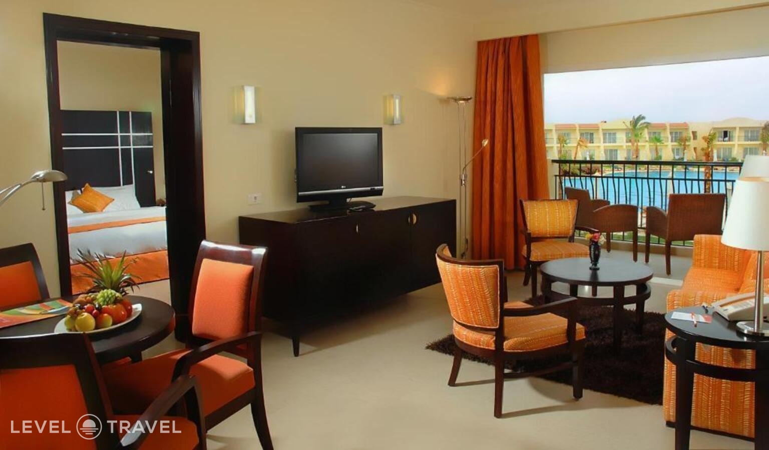 фотографии номера Люкс Diamond с видом на бассейн отеля Doubletree By Hilton Sharm El Sheikh - Sharm Bay в Египет(Уайт Найт) - фото №6