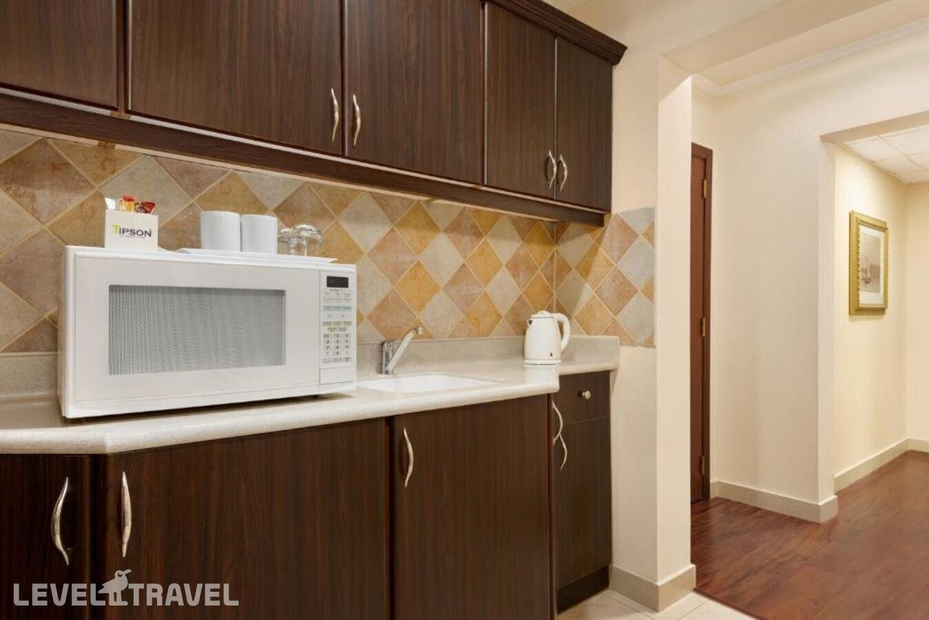фотографии номера Стандартный номер отеля Eastyard Dammam (Ex. Ramada By Wyndham Dammam Khaleej Road) в Саудовская Аравия(Даммам) - фото №9