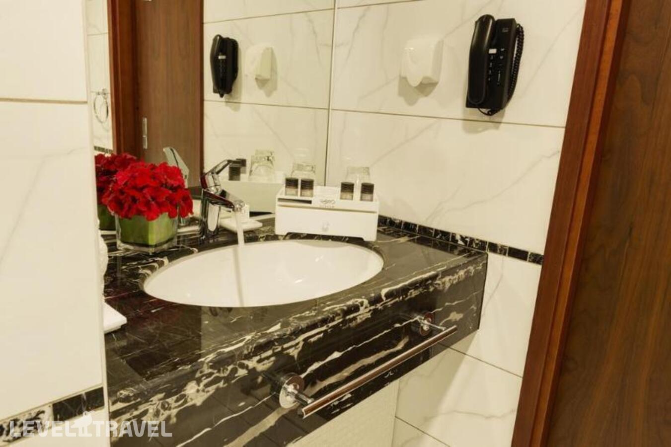 фотографии номера Стандартный номер отеля Alreem Hotel в Саудовская Аравия(Эль-Джубайль) - фото №3