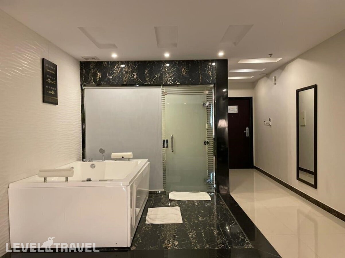 фотографии номера Люкс отеля Remaz Hotel & Suite в Саудовская Аравия(Эль-Джубайль) - фото №2