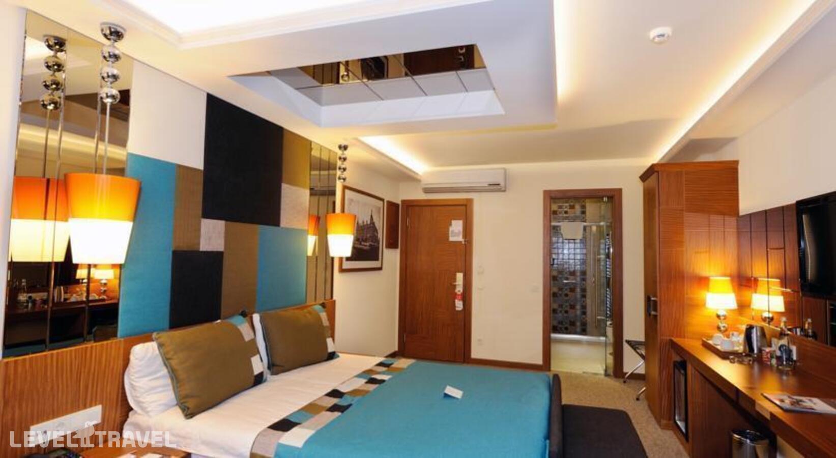 фотографии номера Делюкс отеля Collage Pera Hotel в Турция(Бейоглу) - фото №1
