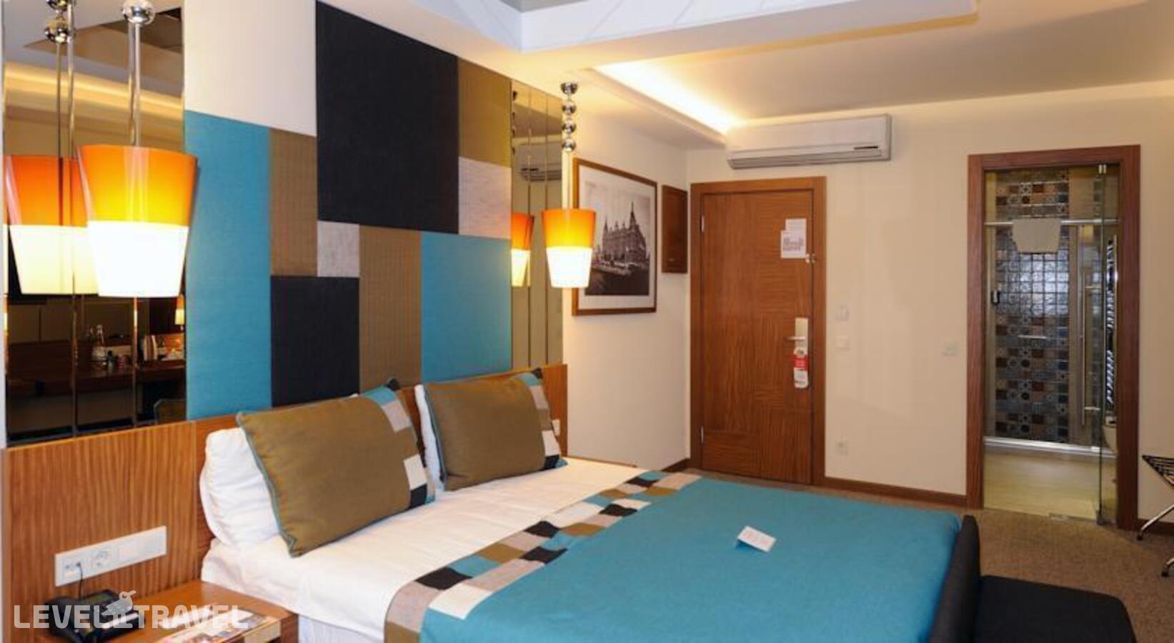 фотографии номера Делюкс отеля Collage Pera Hotel в Турция(Бейоглу) - фото №4