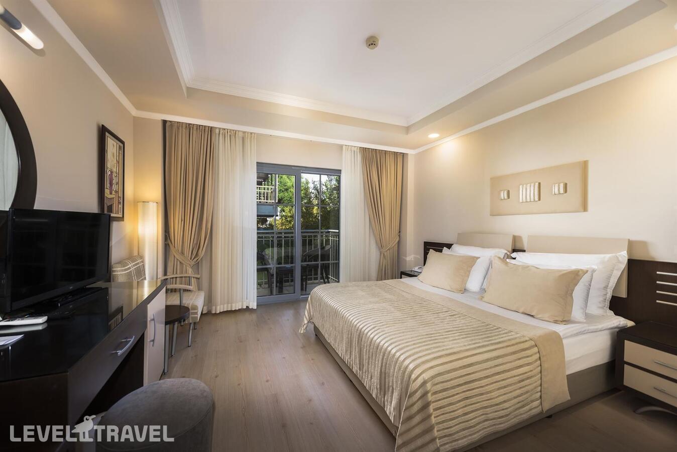 фотографии номера Семейный номер отеля Club Nena Hotel в Турция(Кизилагач) - фото №1