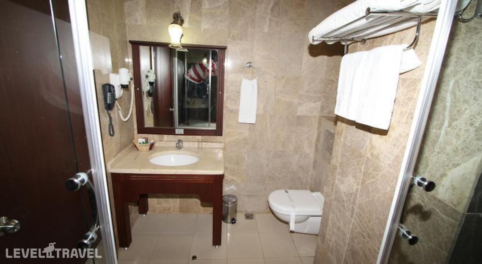 фотографии номера Одноместный улучшенный отеля Gulhanepark Hotel в Турция(Сиркеджи) - фото №2