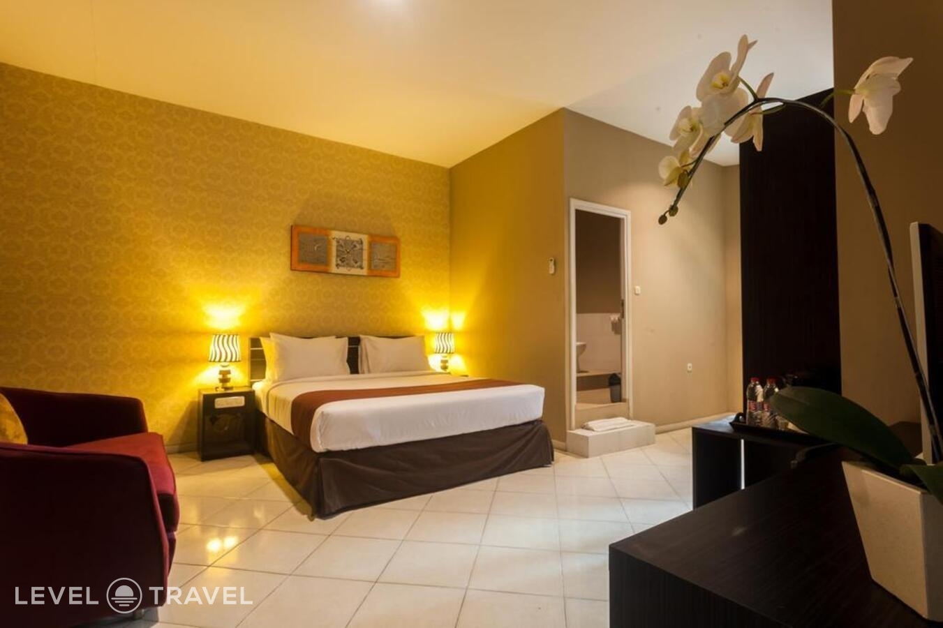 фотографии номера Семейный номер отеля Sunset Point Hotel Seminyak в Индонезия(Семиньяк) - фото №1