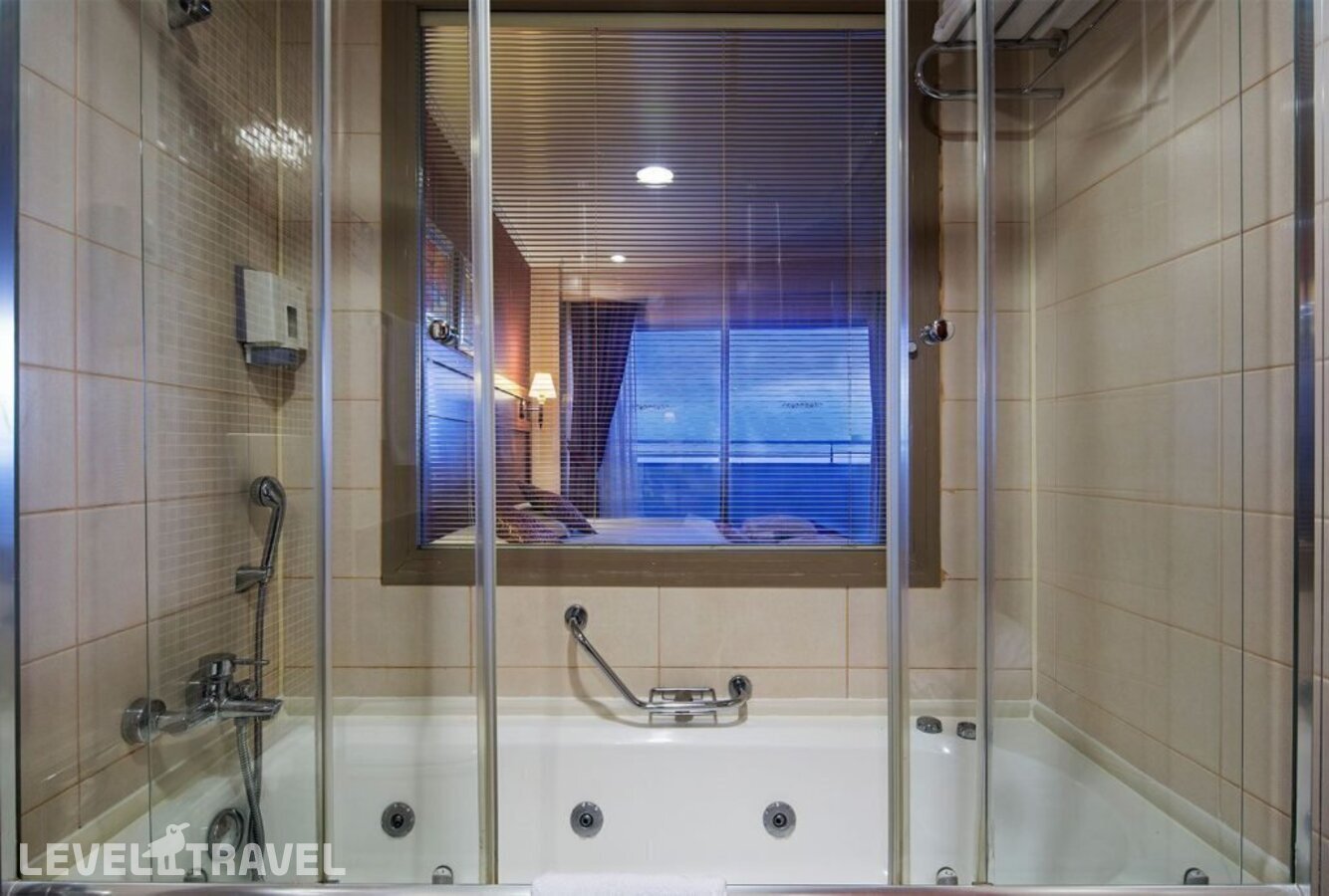 фотографии номера Улучшенный номер отеля Alba Royal Hotel (Adults Only 16+) в Турция(Чолаклы) - фото №10