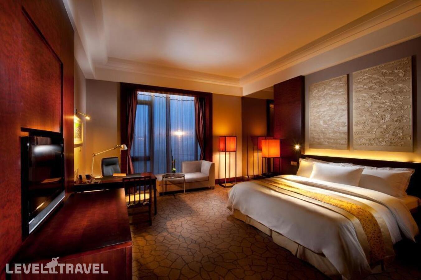 фотографии номера Люкс роскошный отеля Hilton Beijing Capital Airport в Китай(Пекин) - фото №2