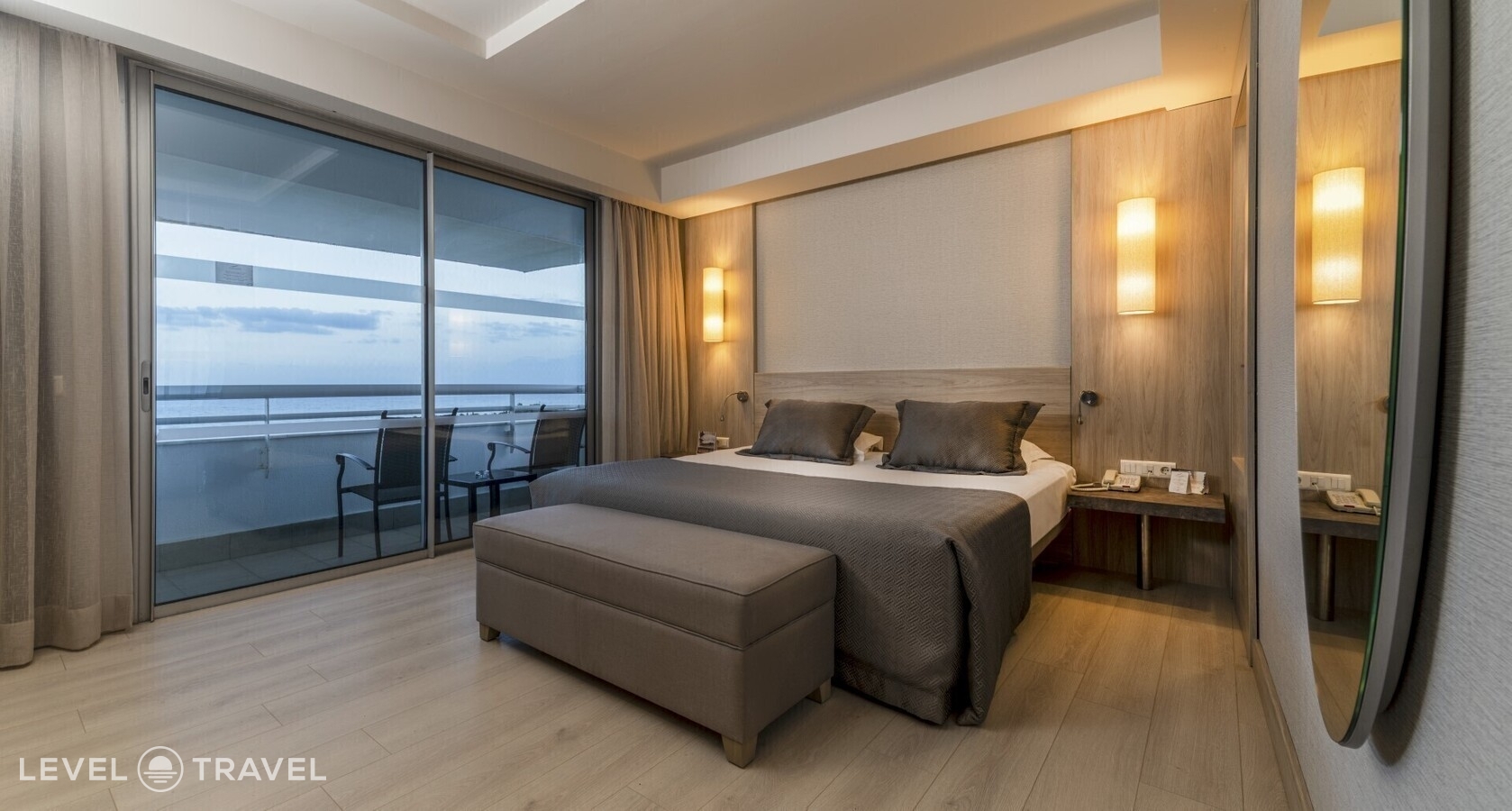фотографии номера Семейный люкс с видом на море отеля Concorde Deluxe Resort в Турция(Лара) - фото №2