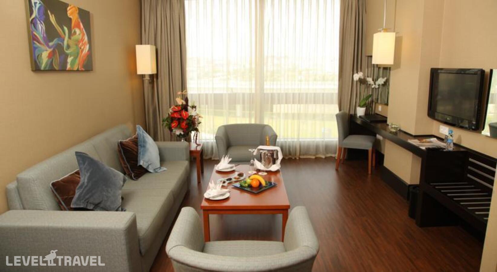 фотографии номера Люкс отеля ISG Airport Hotel в Турция(Пендик) - фото №1