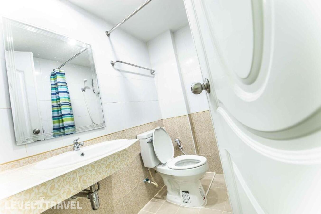фотографии номера Семейный номер отеля Don Muang Hotel в Таиланд(Бангкок) - фото №9