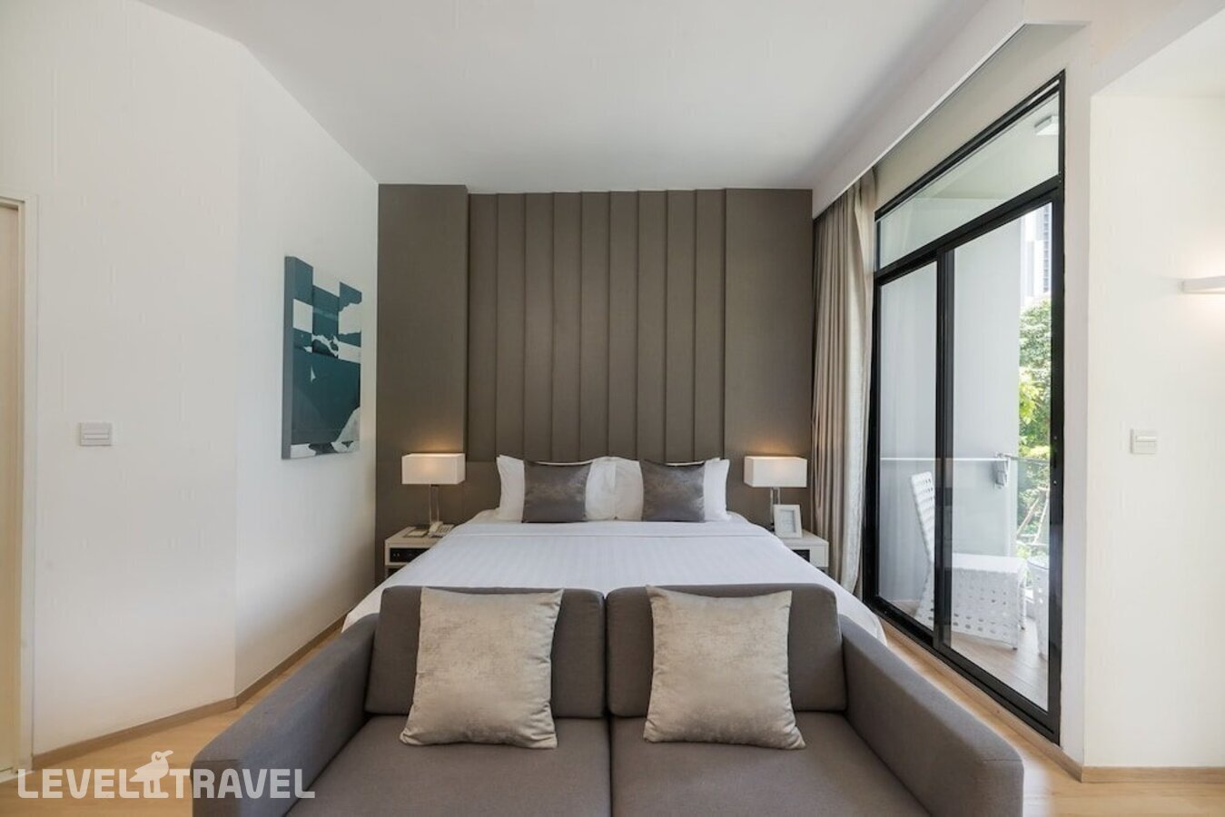 фотографии номера Делюкс с балконом отеля Arden Hotel And Residence в Таиланд(Центральная Паттайя) - фото №12