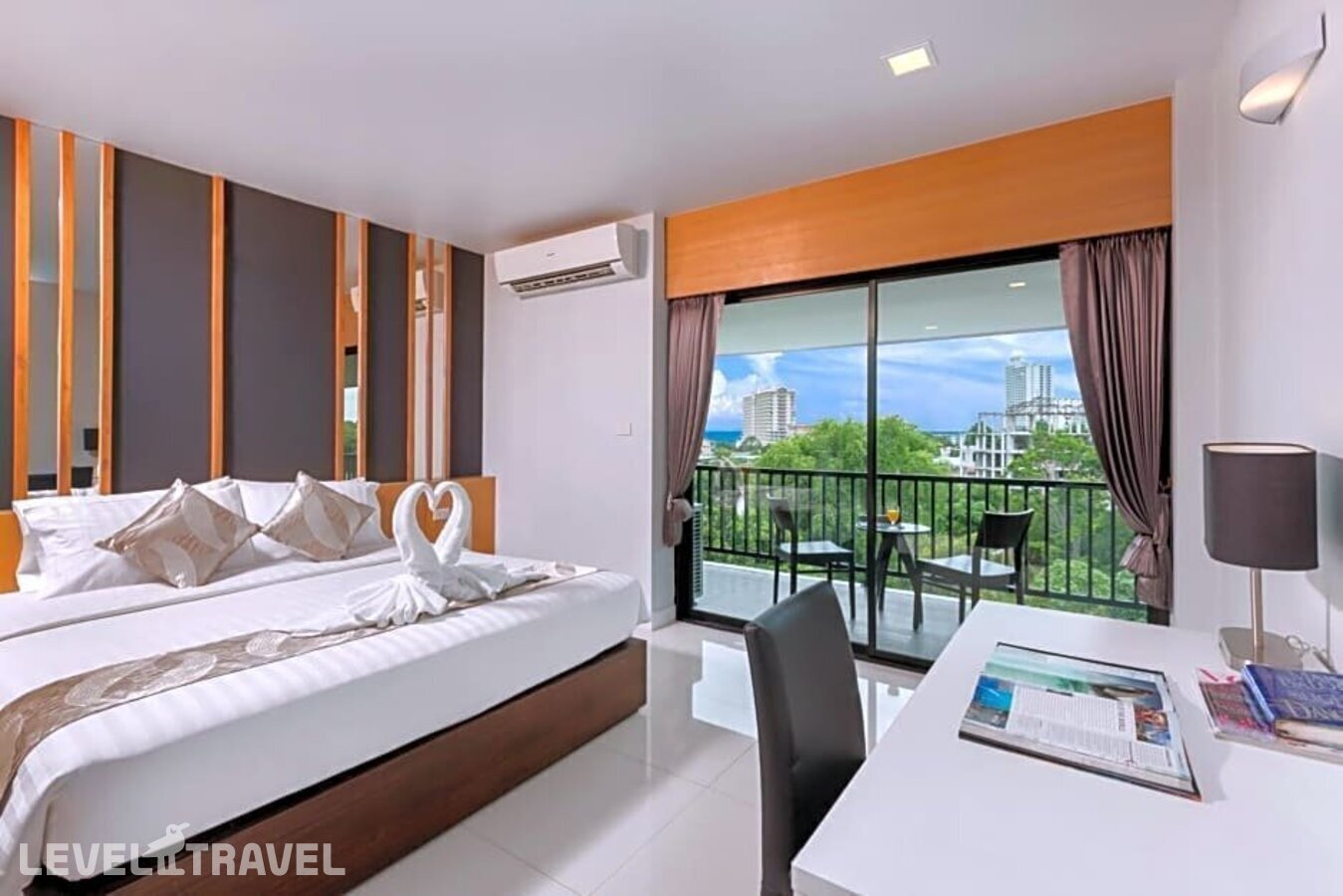 фотографии номера Люкс роскошный отеля Manhattan Pattaya Hotel в Таиланд(Наклуа) - фото №4