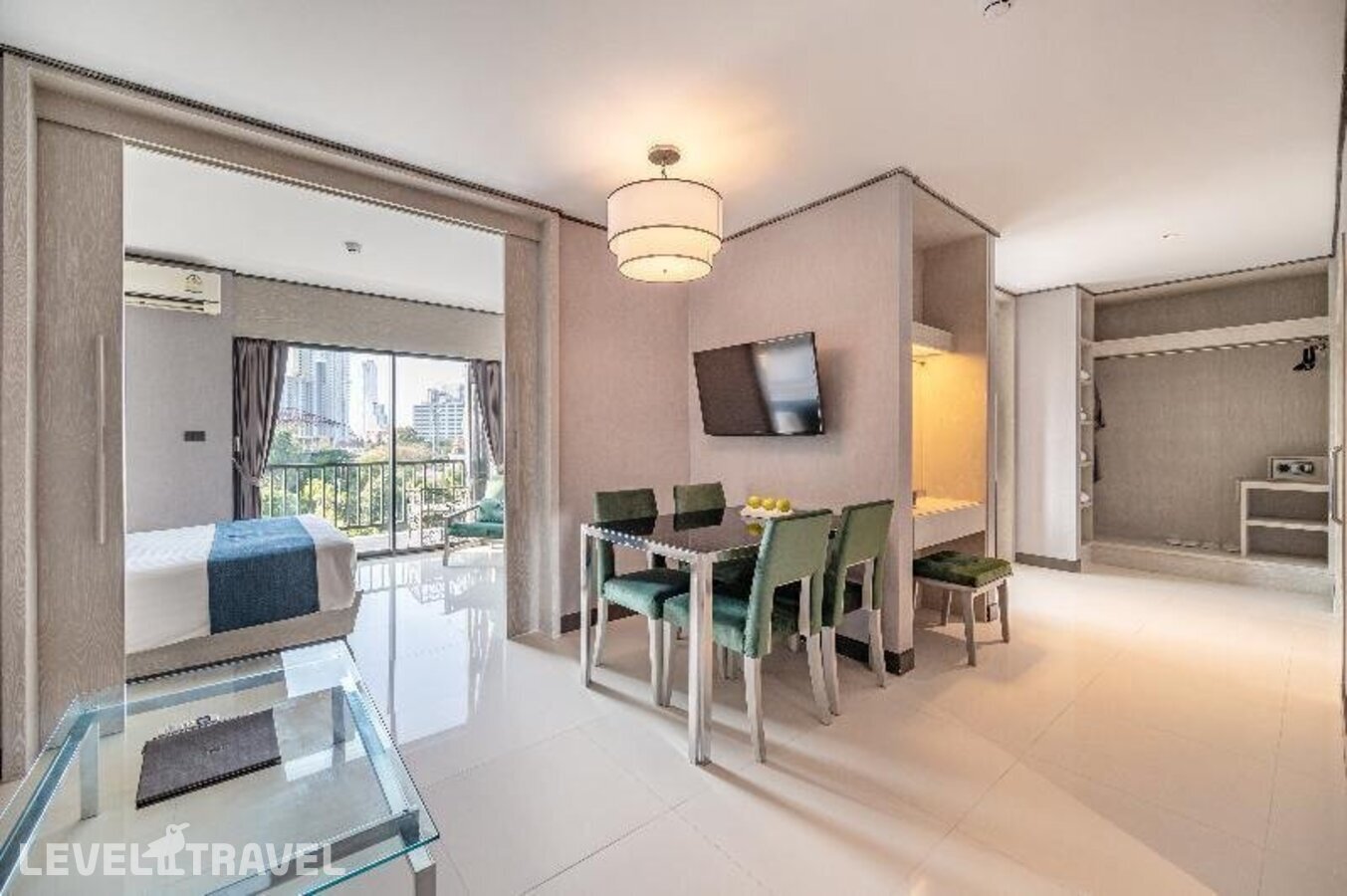 фотографии номера Люкс роскошный отеля Manhattan Pattaya Hotel в Таиланд(Наклуа) - фото №20