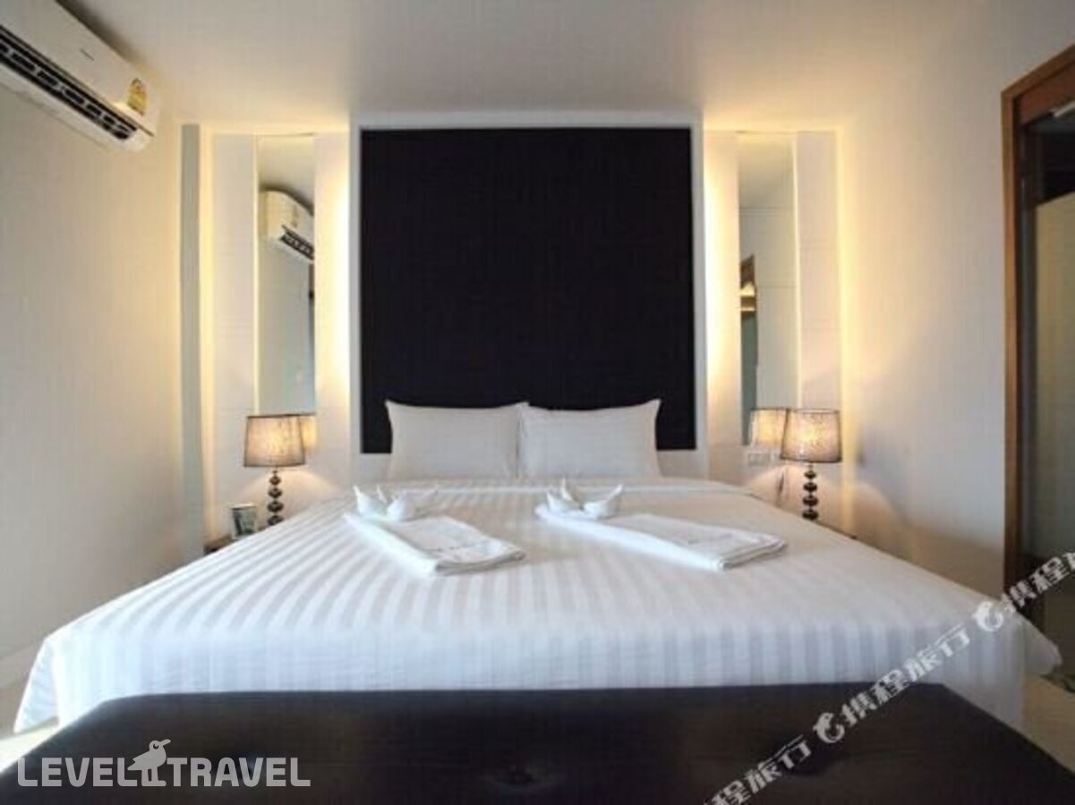 фотографии номера Люкс роскошный отеля Manhattan Pattaya Hotel в Таиланд(Наклуа) - фото №21