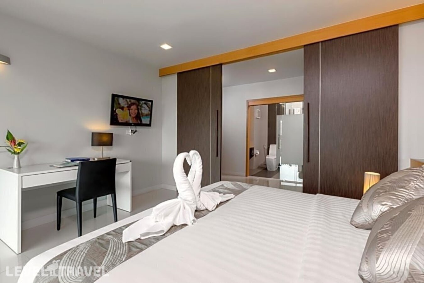 фотографии номера Люкс роскошный отеля Manhattan Pattaya Hotel в Таиланд(Наклуа) - фото №8