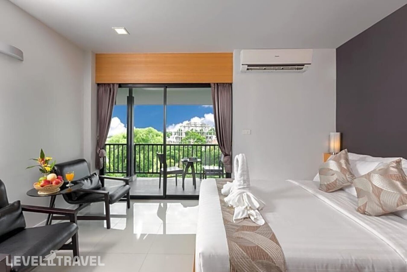 фотографии номера Люкс роскошный отеля Manhattan Pattaya Hotel в Таиланд(Наклуа) - фото №5
