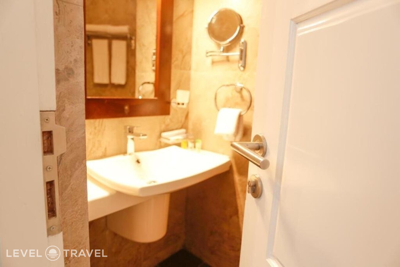 фотографии номера Люкс отеля Viyana Boutique Hotel в Шри-Ланка(Канди) - фото №21