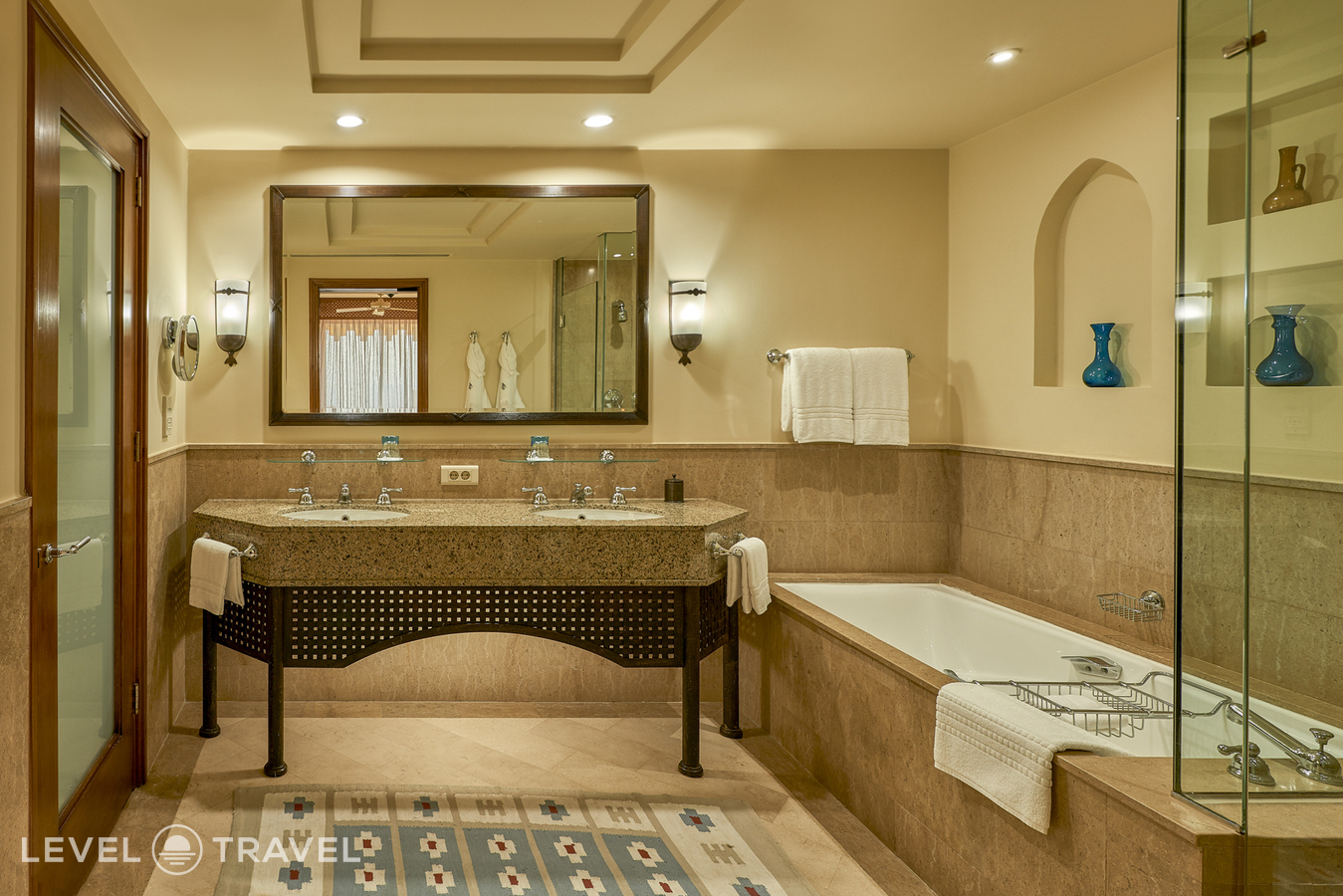 фотографии номера Делюкс отеля Four Seasons Resort Sharm El Sheikh в Египет(Шаркс Бэй) - фото №2