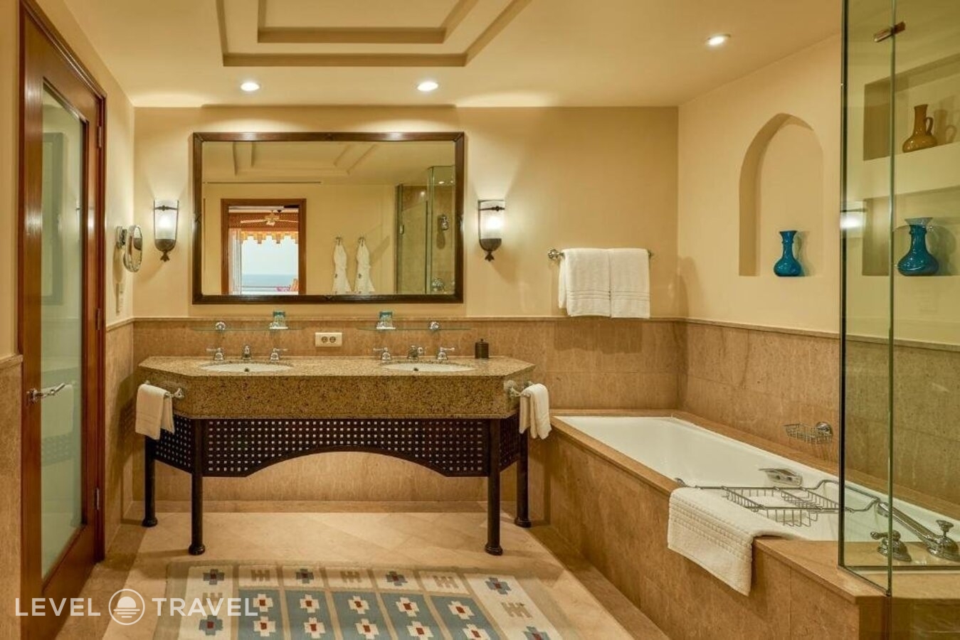 фотографии номера Делюкс отеля Four Seasons Resort Sharm El Sheikh в Египет(Шаркс Бэй) - фото №8