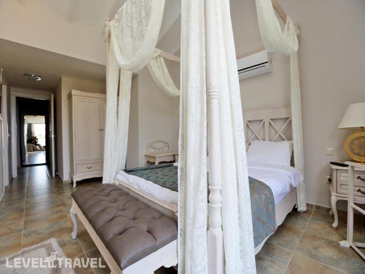 фотографии номера Вилла семейная отеля Alya Villa Butik Hotel в Турция(Турунч) - фото №14