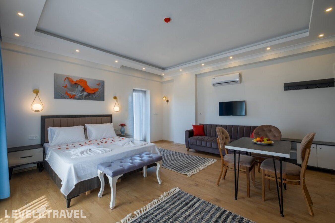 фотографии номера Студия улучшенная отеля Sunrise City Residence в Турция(Фетхие - центр) - фото №3